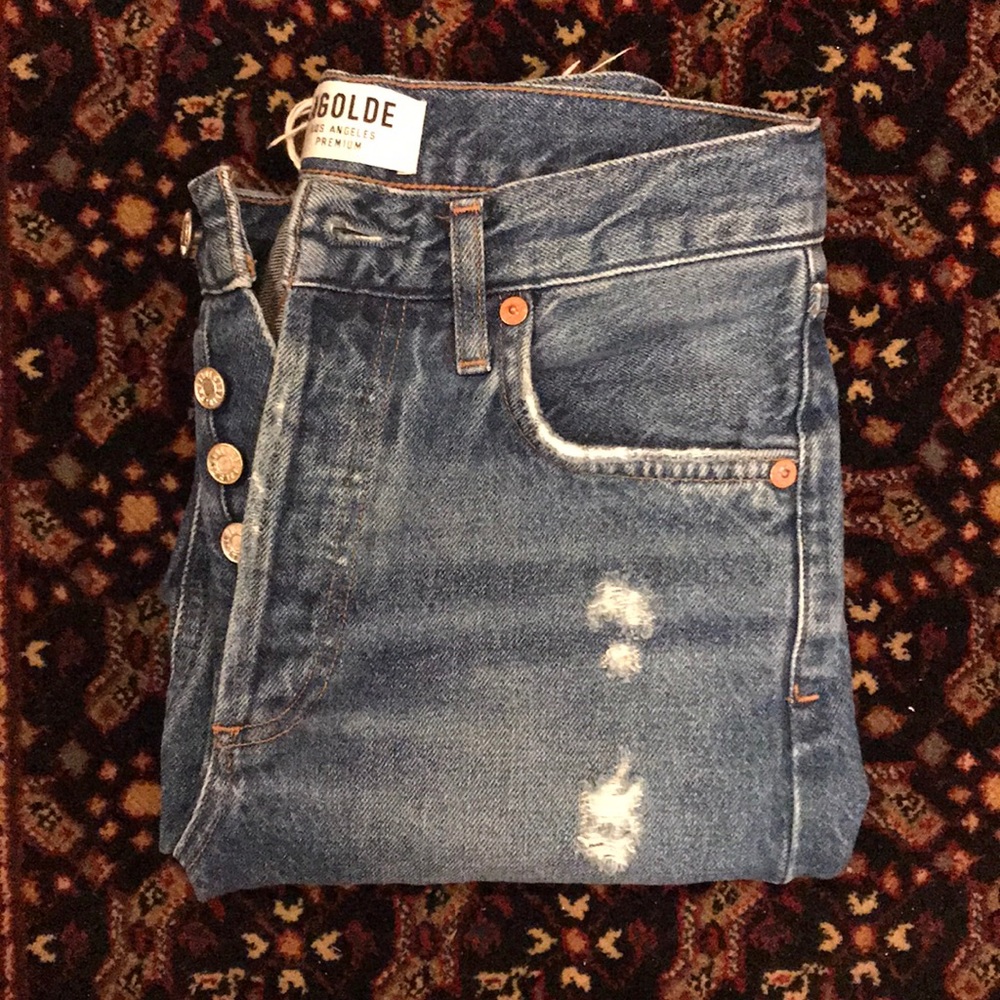 AGOLDE LA high waist cropped jeans.